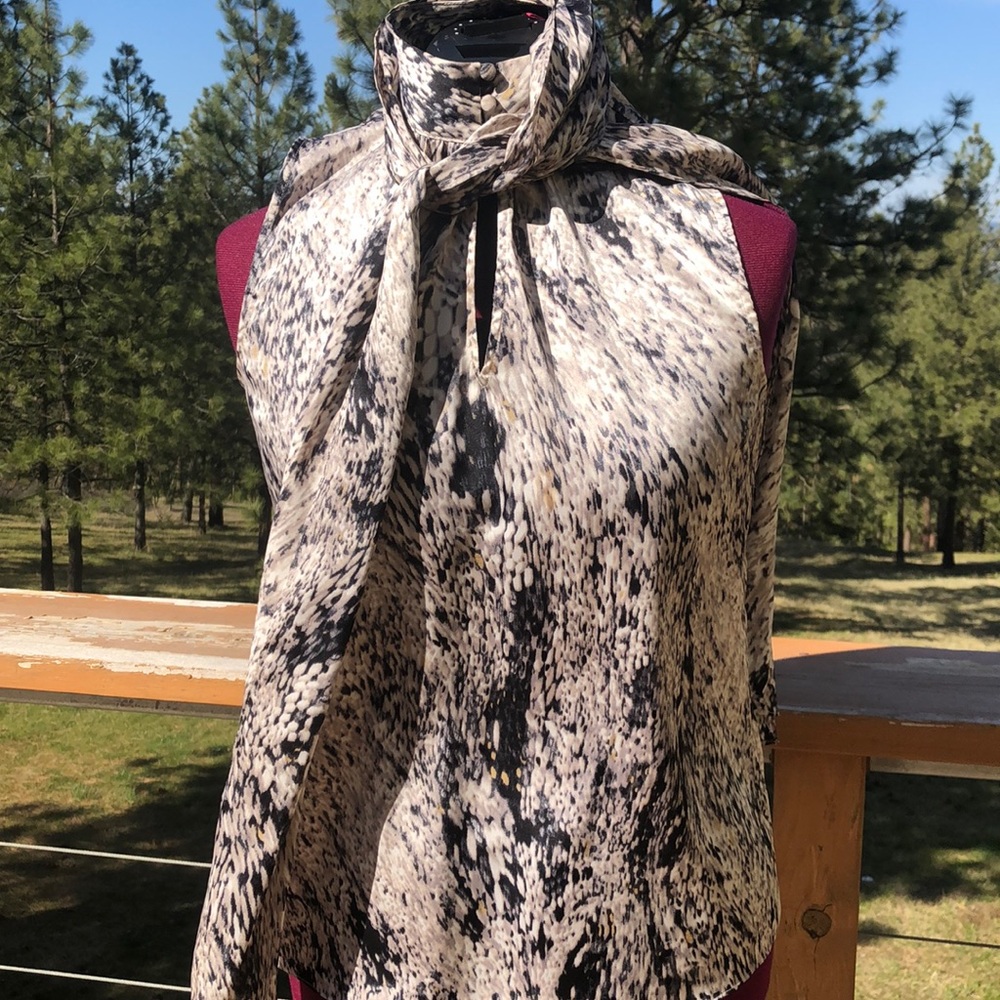 Vince Camuto blouse